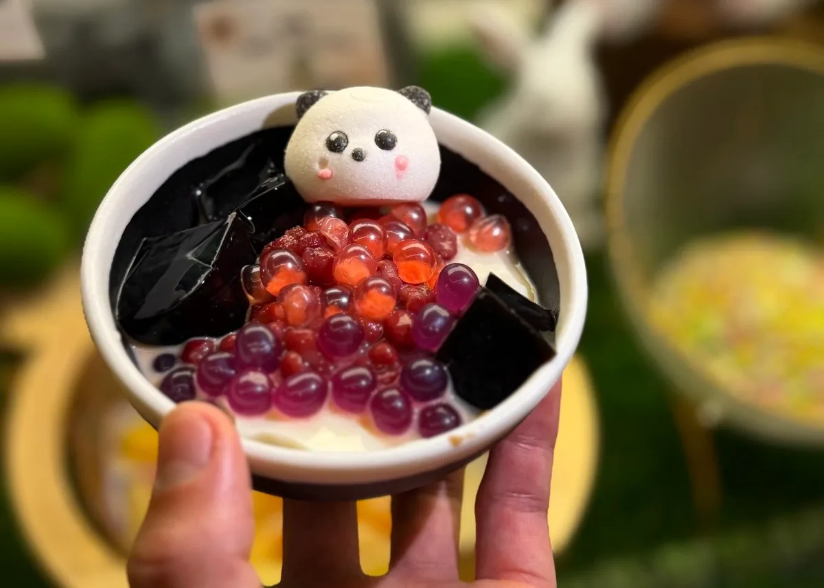 Broth and Beyond Review: $1 Broths at Singapore's Prettiest Hotpot Restaurant - Restaurant food photos in Singapore
